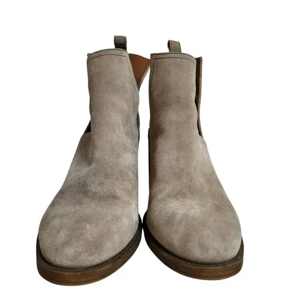 Steve Madden Sharini Taupe Suede Cutout Booties 9M 3” Block Heel Ankle Boots - Picture 3 of 11